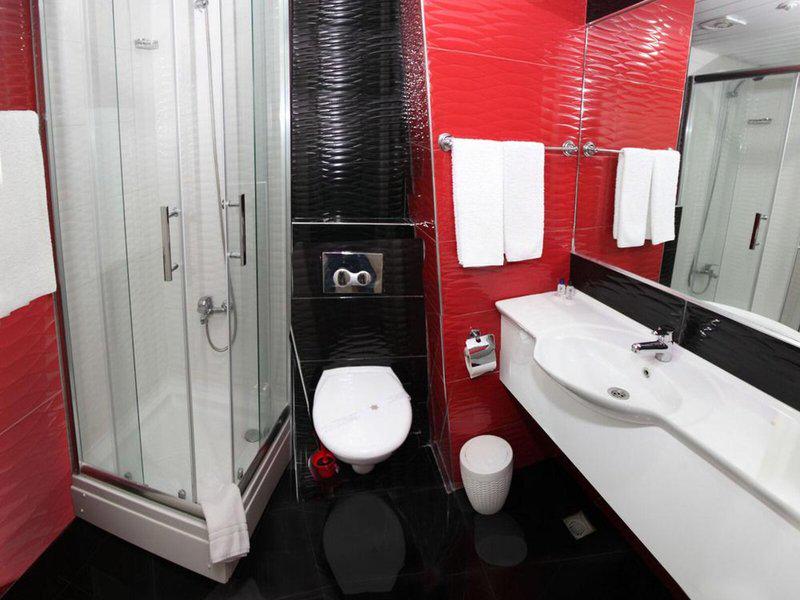 173867AC6FFF008D5300DDCC9938D0EA