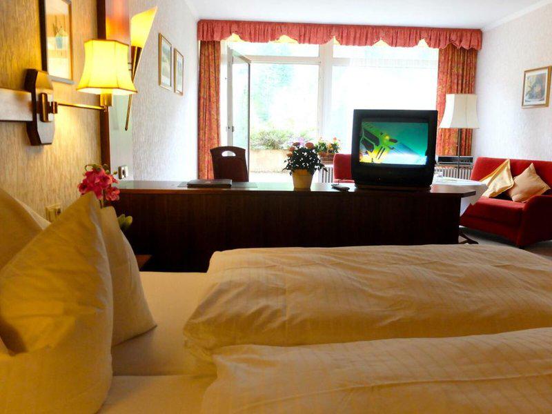 C374F557F16D927BEFA561ED41FC68A9