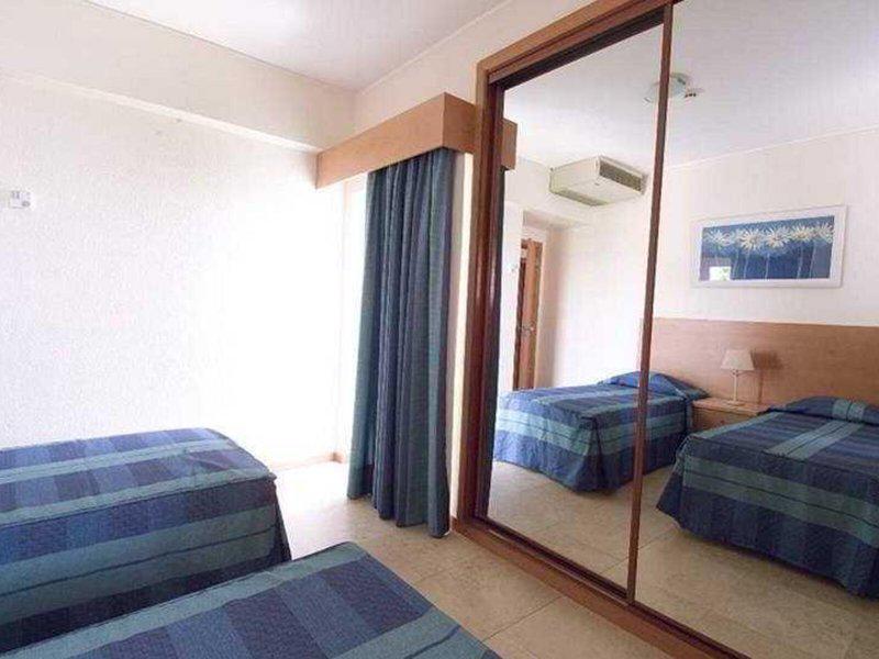 DC6A1889FDAEE7B84C8ACE640CD83341