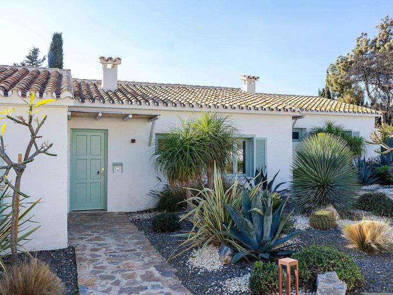 B446E4FA0D9459CD1BEAA47B32C561FB