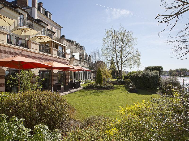 F55834168D9D0C8A4643FEA591BB24A4