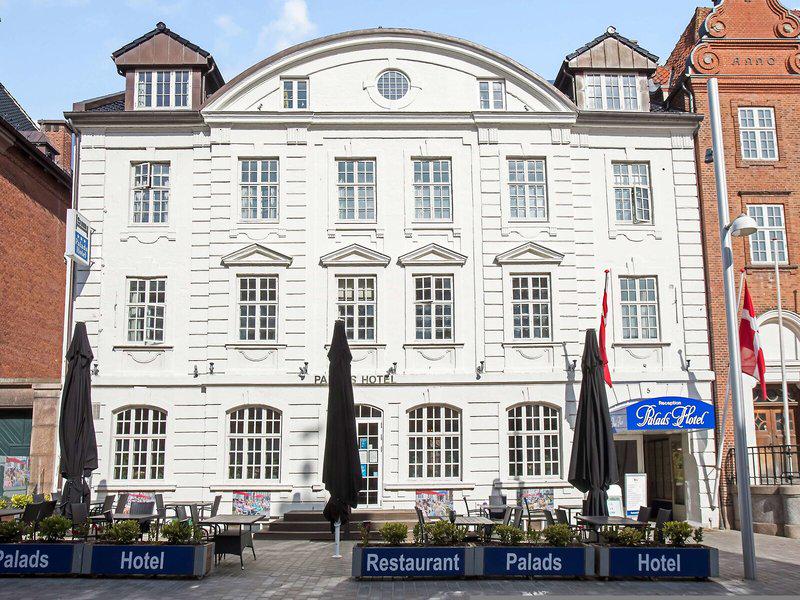 98DCB41CCEDBA5C57590C06541D7CCA4