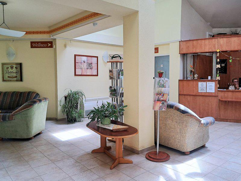 C06E44698D20F439D1D9A5F32B134CDC