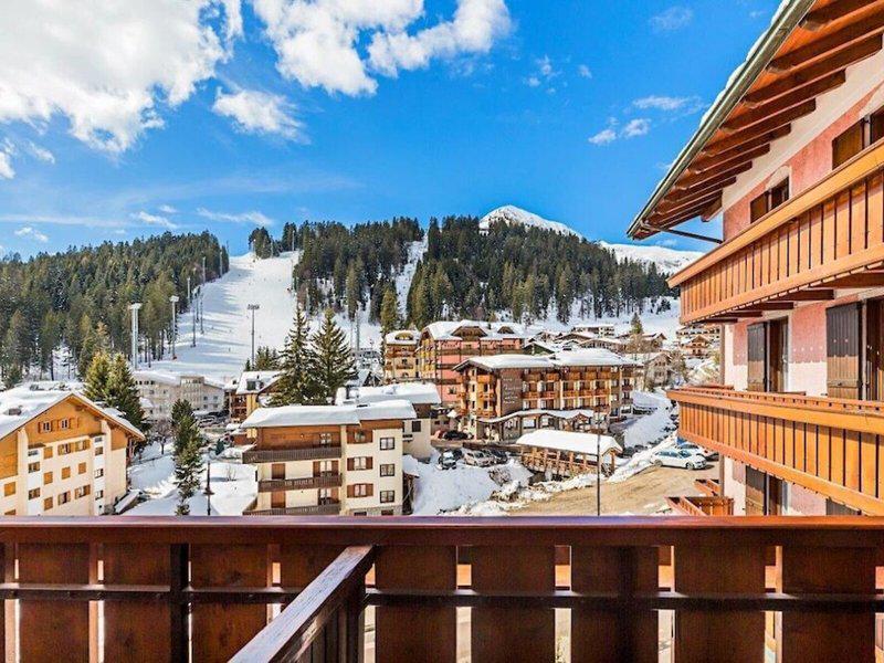 AAECB652AD269BB79D6D82E1F55D315D