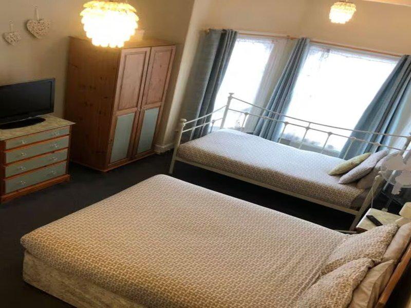 4BFEBB3FDBE4A88007EA96FB4C6DF24E