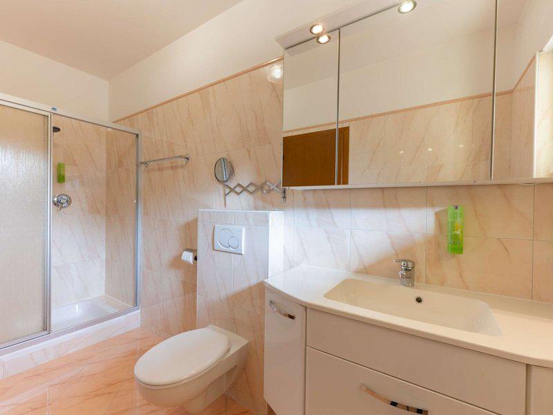 7D4BD0D5358A922A5B9F34BF8CFEA418