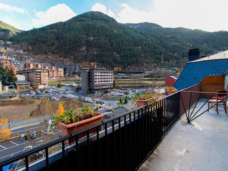 2E187F62570B2BE6C51F82D70A57FD9C