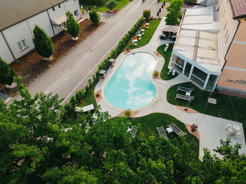 CA8ADA04C15384FED2C8EA5406D379ED