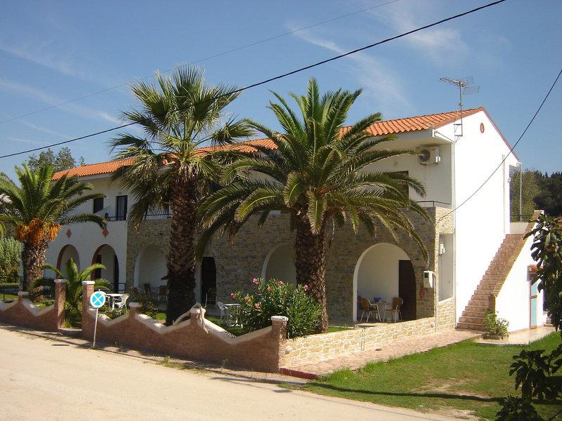 E9FA24F4B4CD2C903E1FC3B7EF518700