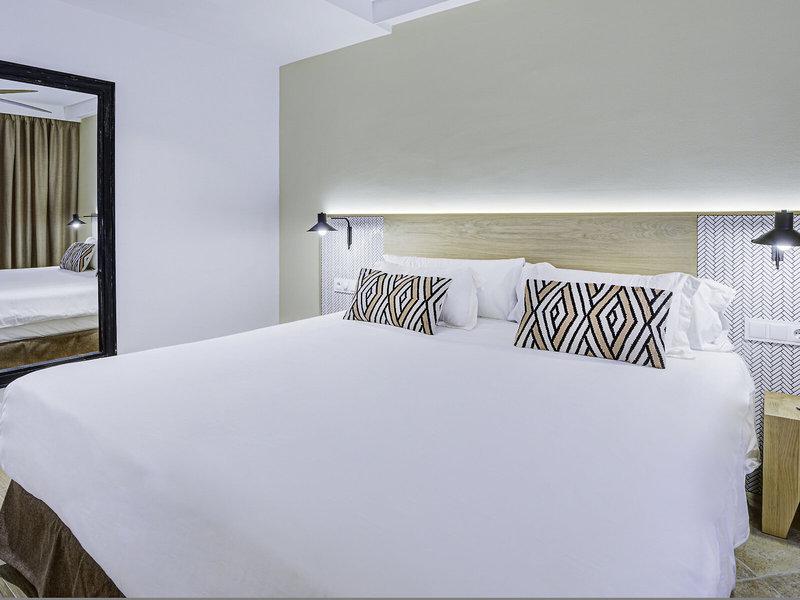 2B9A9C24A8FD3EEE73E01D2F9452E7DE