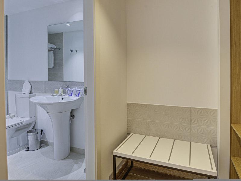 809D65E6349C6AE2F25E8A99896DC4D0