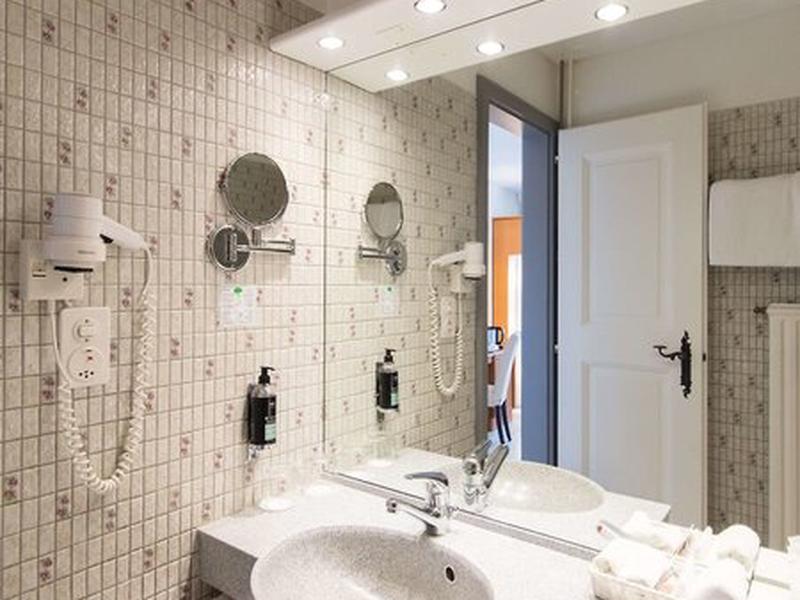 169CCD44021B27A826B4B063121064D8