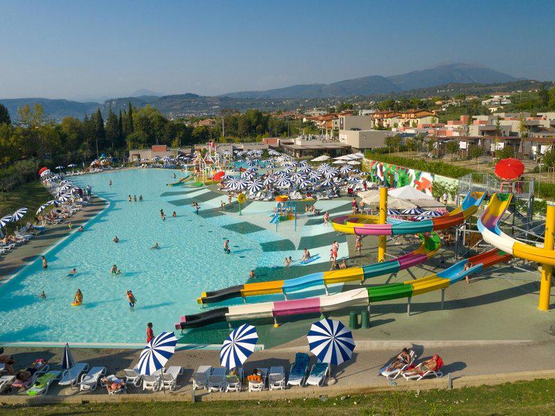 EE6F7BDCA6D285A27D13A2F92D6416CF