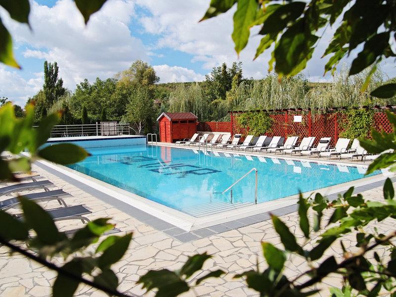 C3E5BB75A3EDE8D68743B2BD20F0C3B0