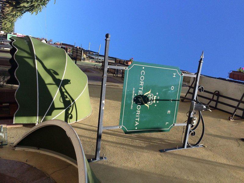 F741016F3072278B816AE9E25BE6DE7B