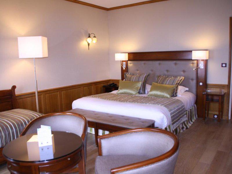 39DBF010D68D7BC80395CE8062D00802