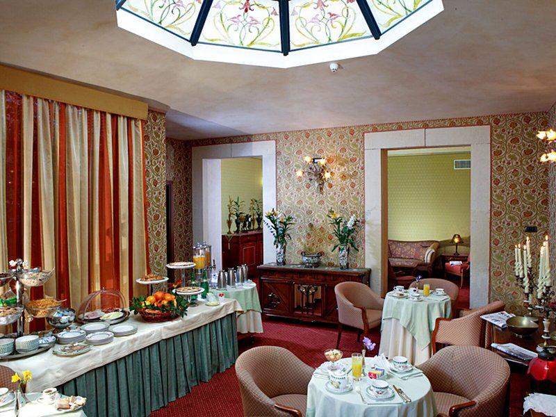 A7EEFDF8DF9FD06771379D6F4E7670EE