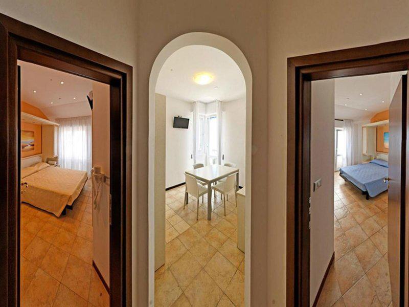 5756E7A39D93266D3C89866C8780F706