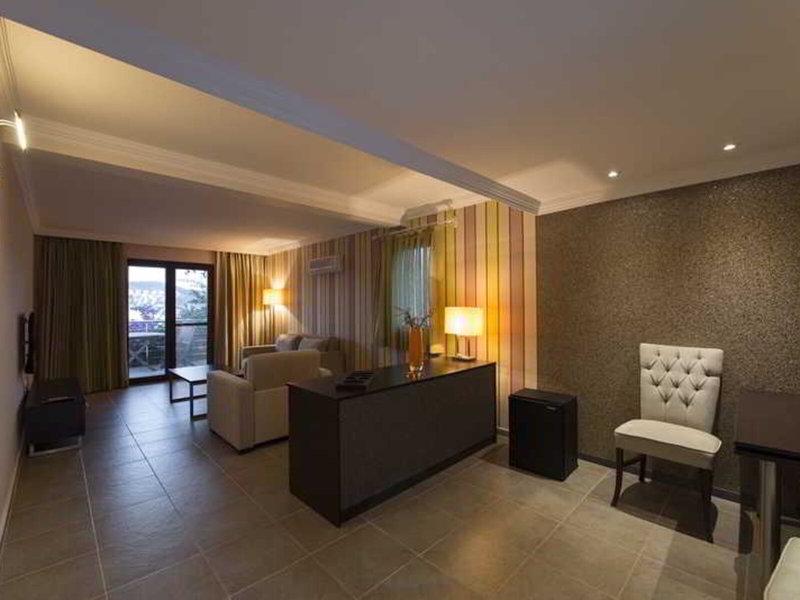 3CC30CABAF614F31A17CD98B63E4D7A1