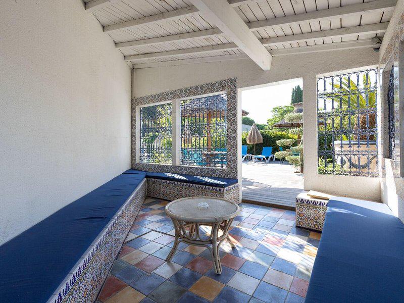 D6B832ACD85AE6C79D9C8B67D5D0B8E3