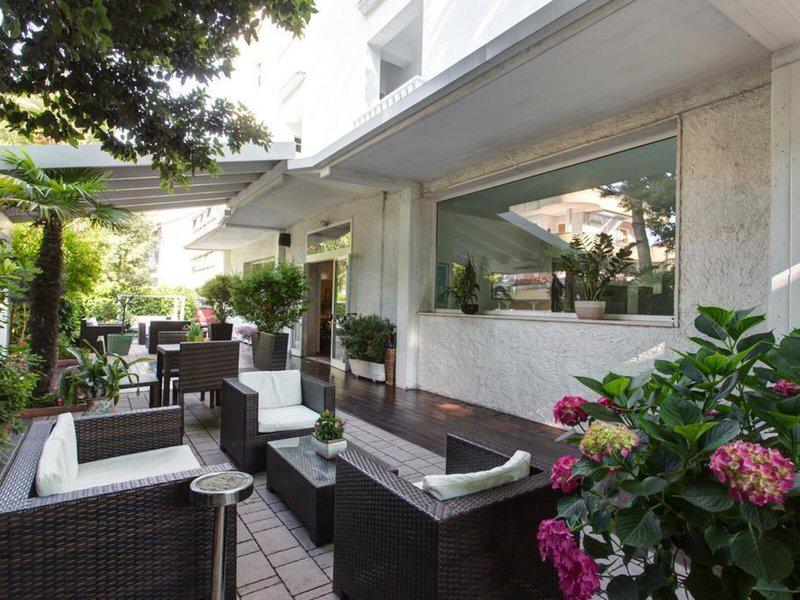 2BB486EB7E8359C7E97F7ED36F309FC0