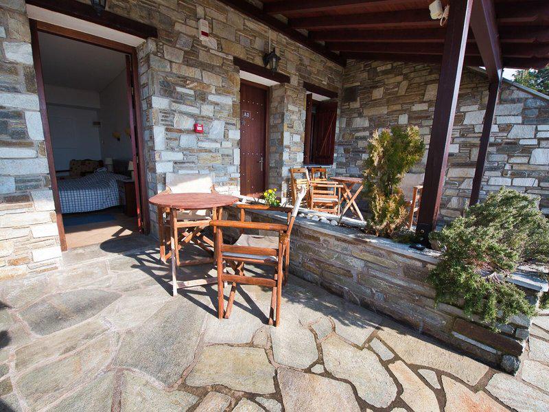 C5FF1395AEE40428ED9F76F386AA013C