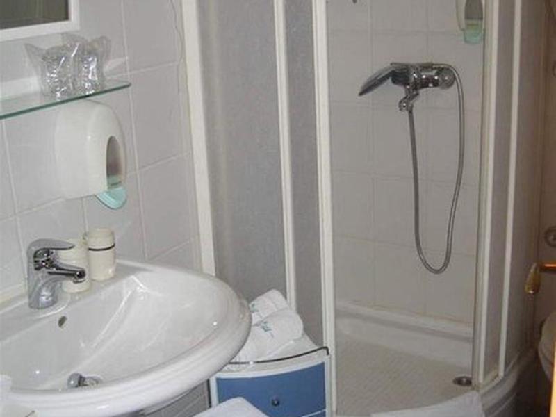 F7D3E82F7B1B5A117D7B9079940229D0