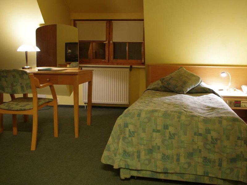 C4E3B27B1447606F0E75C4F8F5D907E6