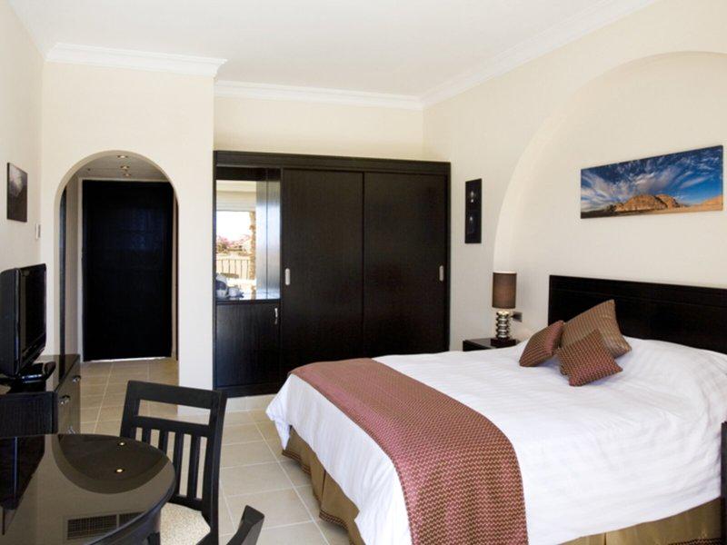 9BF20F444A7B136B5266C74137EA84E8