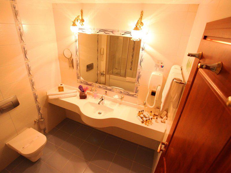 45A7E7E4572636A2D56EE7D469482509