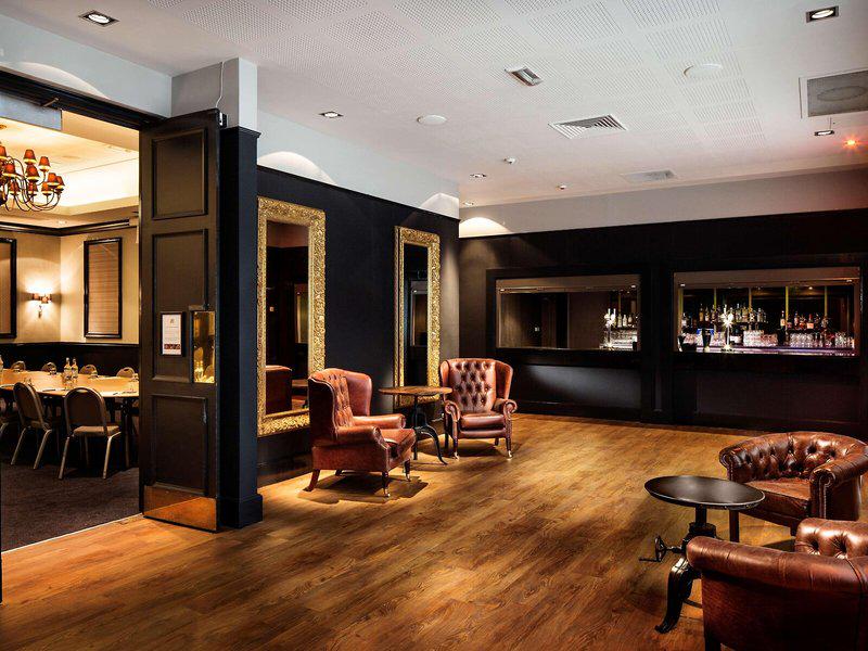 5E56F53A51F3F2B1EEF93D6B9D3AB180