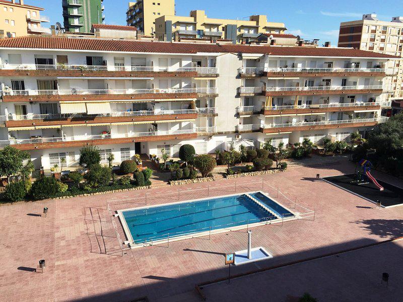 F8A8D12144C8DBB91F2BF5133F2364F4