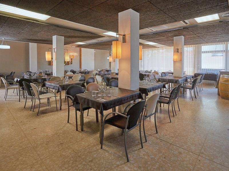 1AFF8136E2A11923826F4D1F67093B53