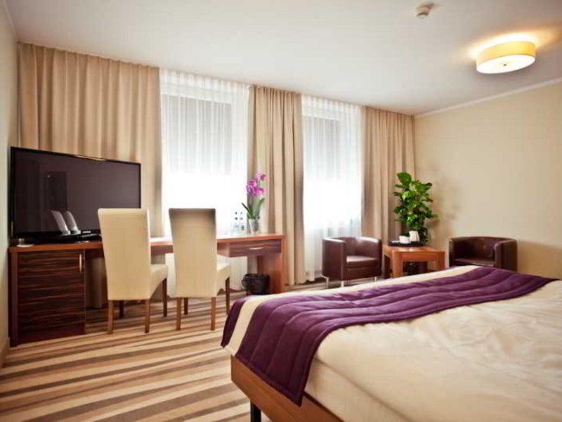 AE7201183D07F18A6F195FD92B1FC2FC