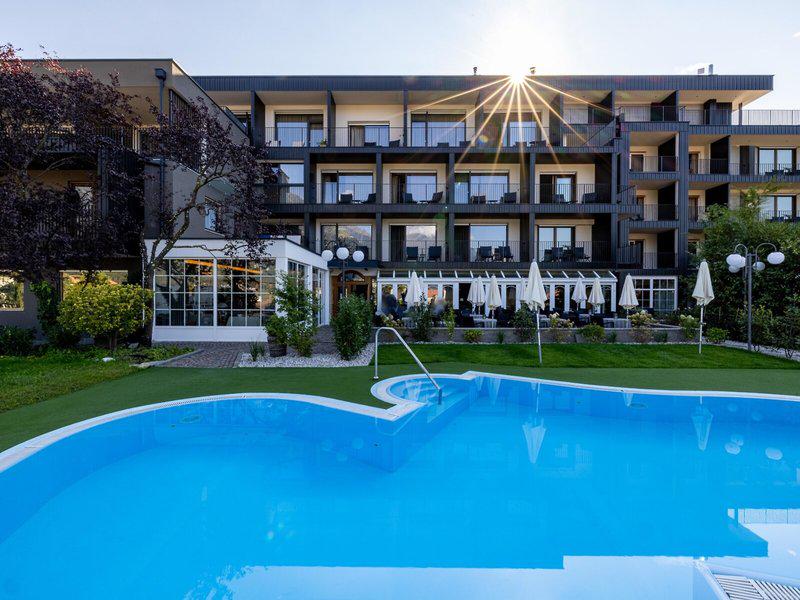 E05C2006196DFF6D15B613B901B552F3