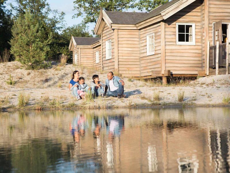 F6B5FF82AA5C39411E5853E4FDF2AB70