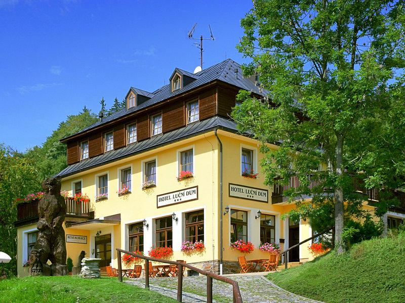 1FCA1BE500C4E448B4B67DBC330BBEE4