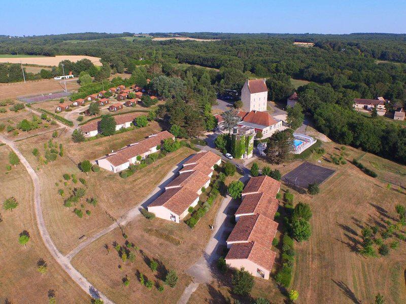 8F0EECBC5F88A66D92D3AB68B516202F