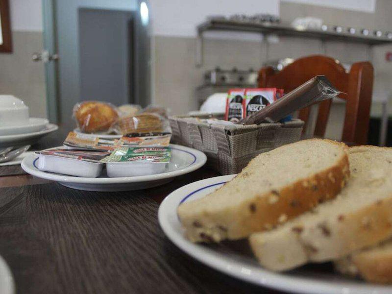 87AD15B9DD5F63C62793A27CAB068B2E