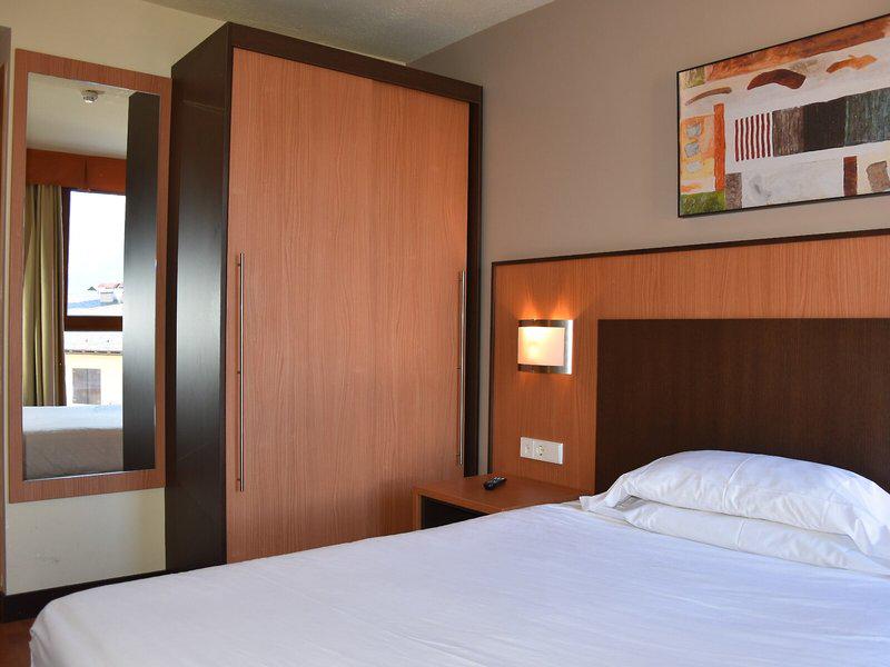 EC246463DD3602F4C5DDAC589CF2D2BD