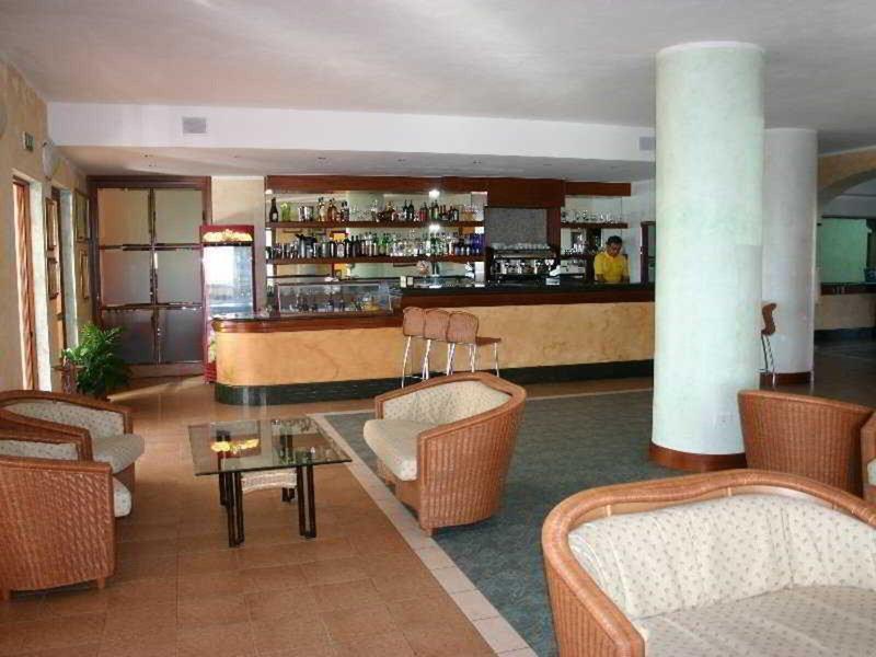 ED445796353AE4881AFAF605CAF4D935