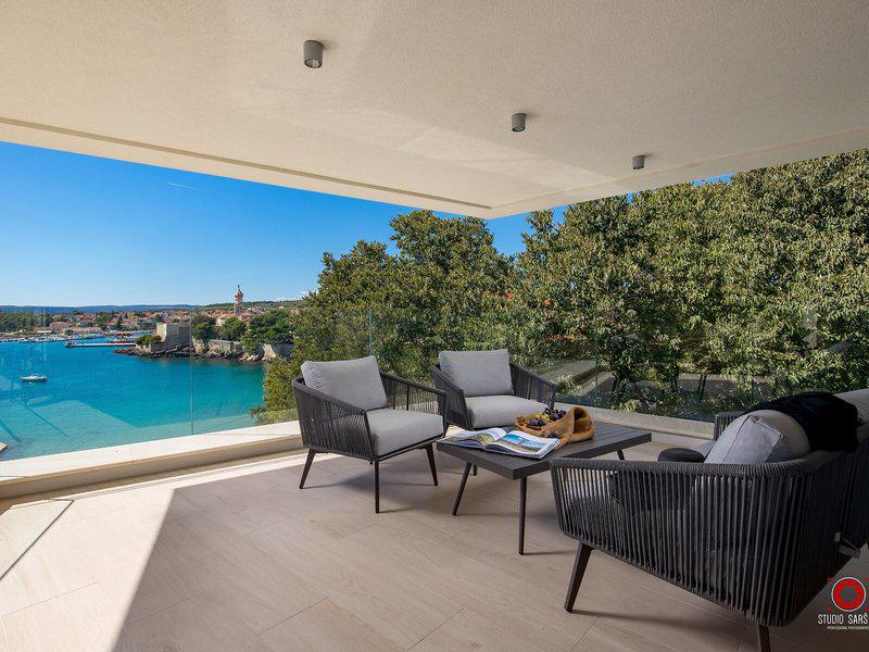 48C2681EFEAD165E74BBA60879262E6F