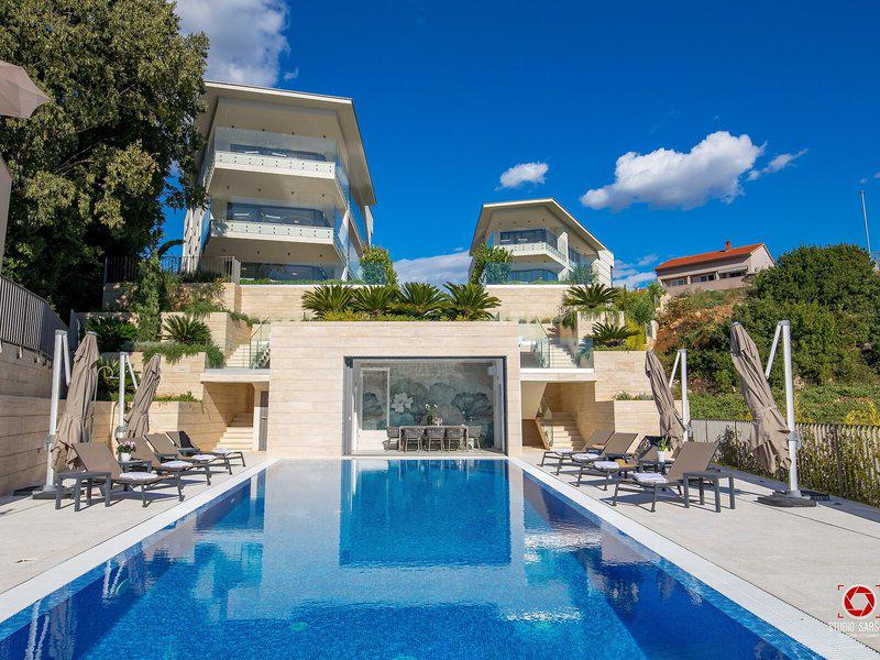 835BE06090EC2068A866039439103DD5