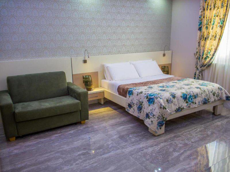 D37779A540689CFBDFC0BFDA73B33D2A