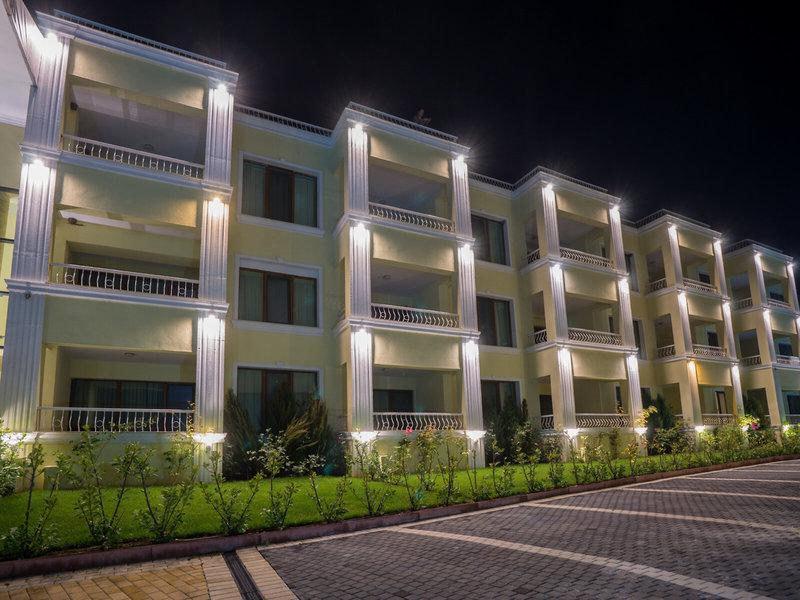 BFC3020EF413C8D81188B041B4C2F3EA