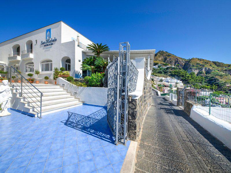 B55F887D1DAE6BF6B62342C214CC2D44