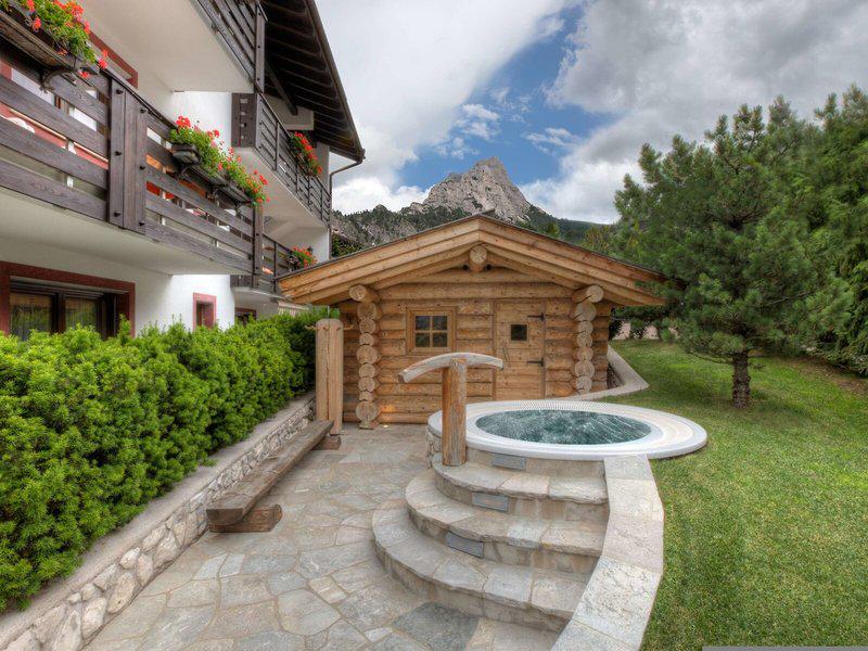 0EF980349D29E9963321B1641F0843E8