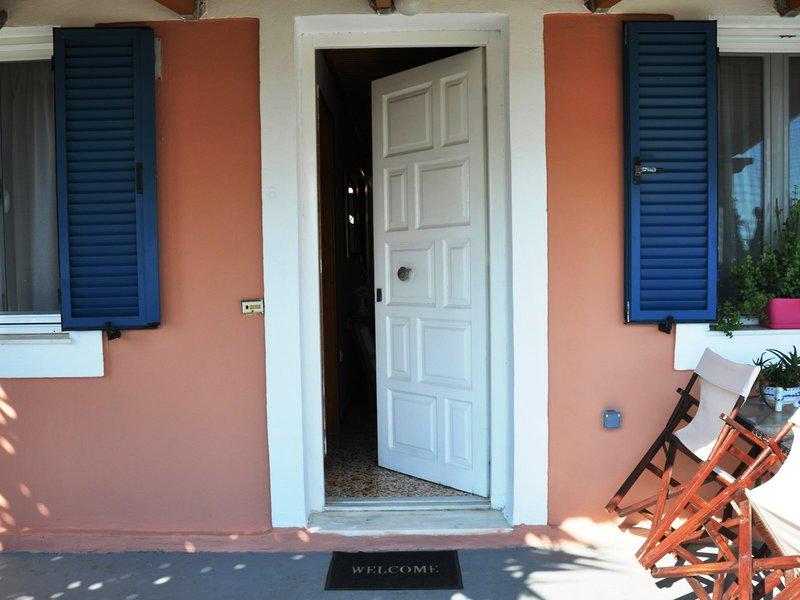 EEC75A392CE09F6BFFC244DB2264391D