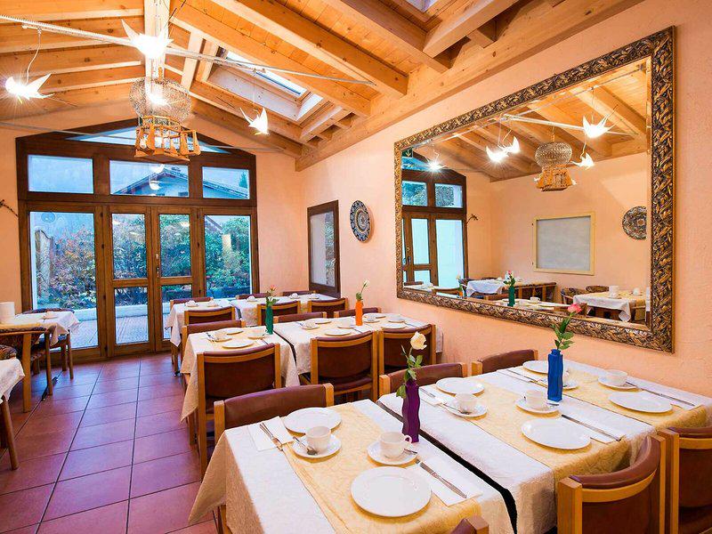 29B8E8E018BA9A443F6E14CAD894103F