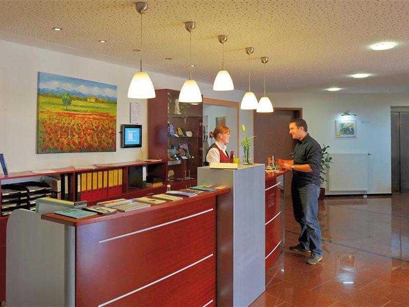 6B697733C17BFEFFE9810FB354D2117D